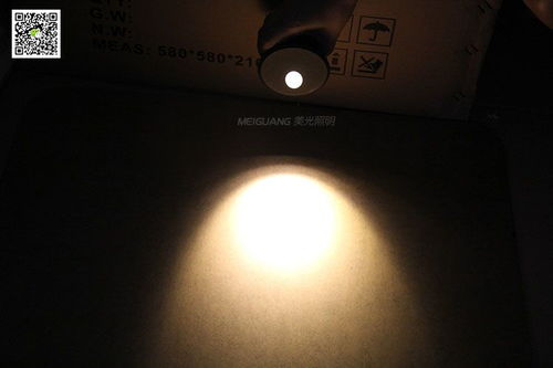 深入解析感应式地脚灯与LED红外线脚灯 尺寸选择与实用指南